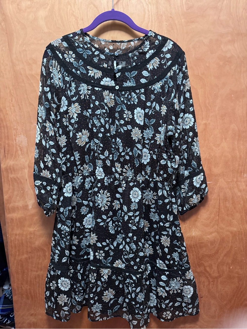 LOFT Outlet Black Dress with Cream & Light Blue Floral Print size large petite